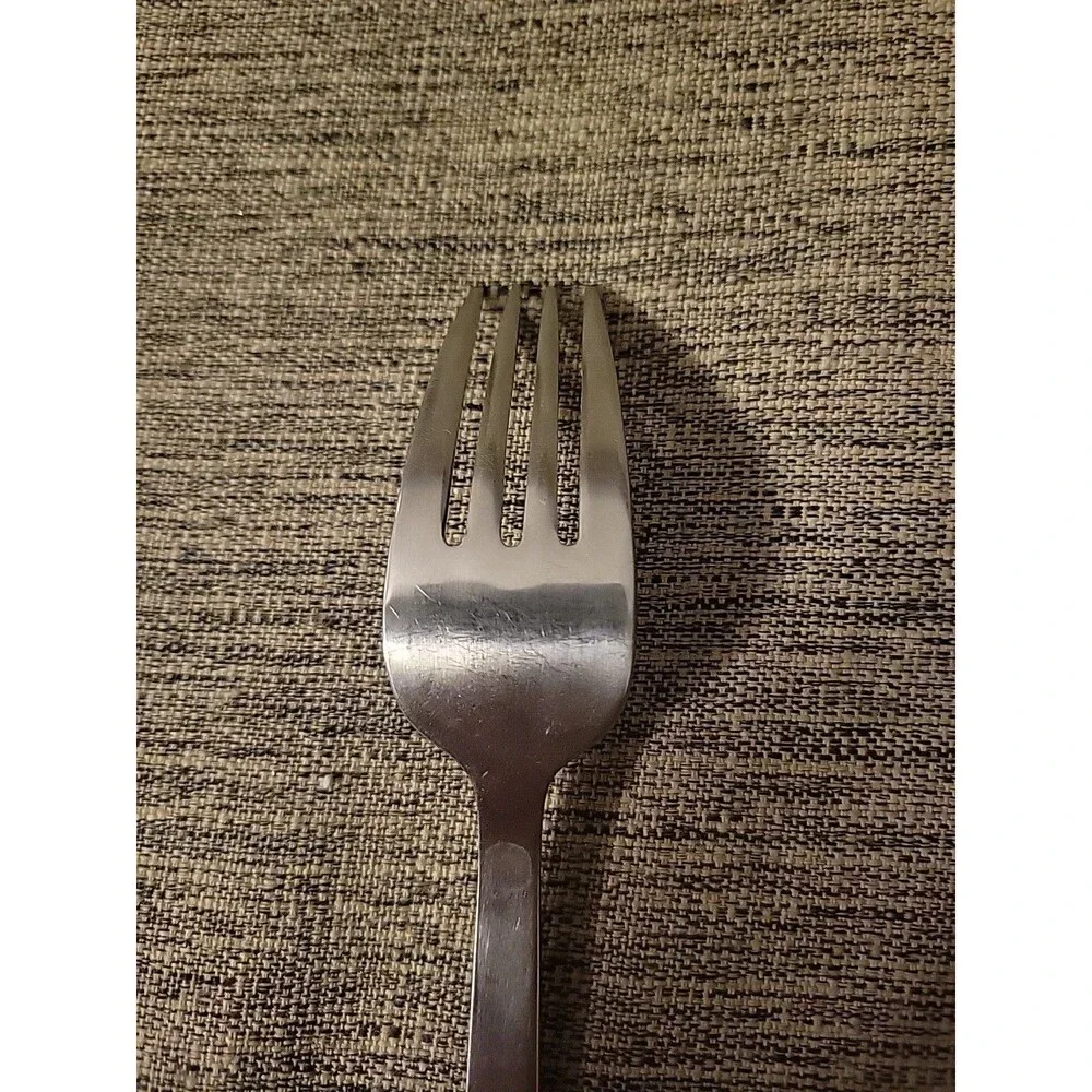 3 - Oneida Baguette Flatware 2 Dinner Forks 1 Tablespoon 18/10 Vietnam